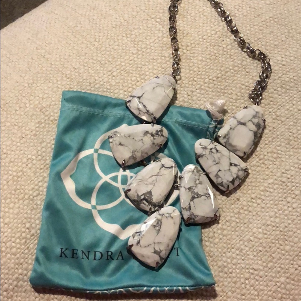 Kendra Scott Harlow necklace